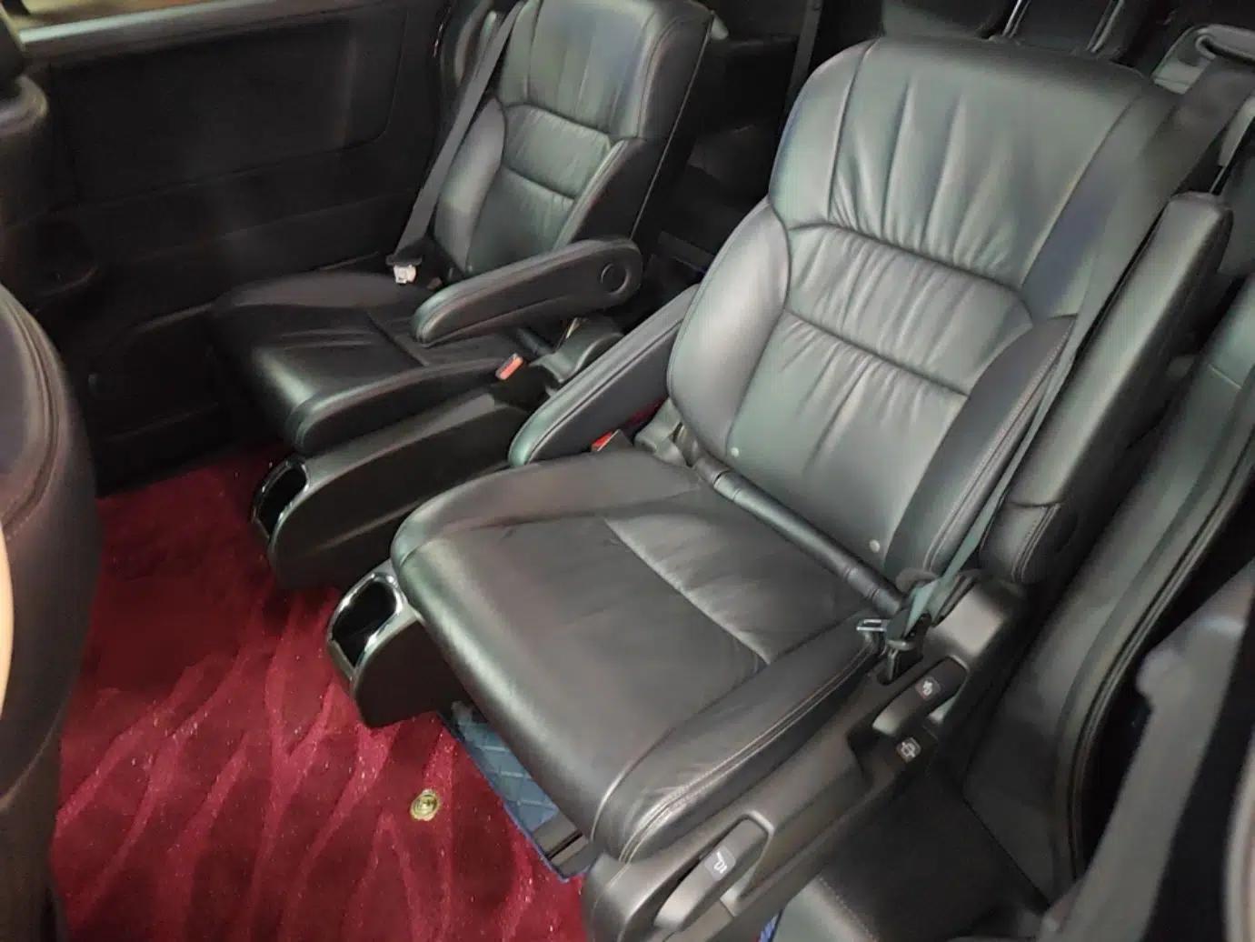 Honda Odyssey 2018 2.4L Luxury Edition — миниатюра 25