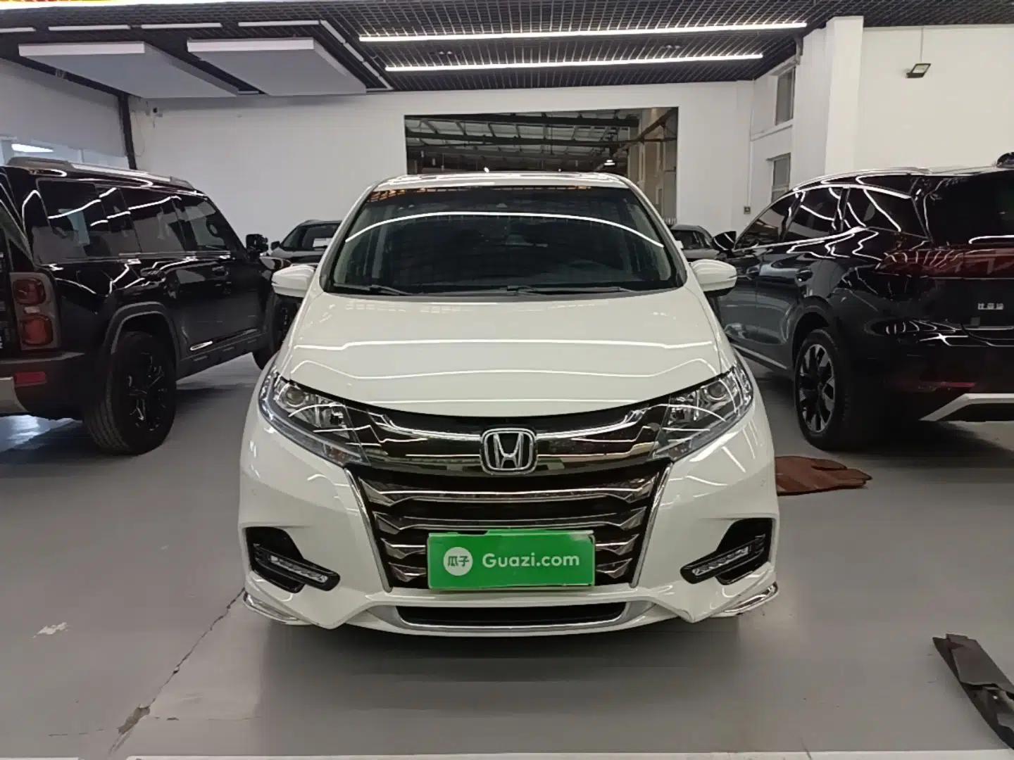Honda Odyssey 2019 2.0L Rui·Smart Edition — миниатюра 2