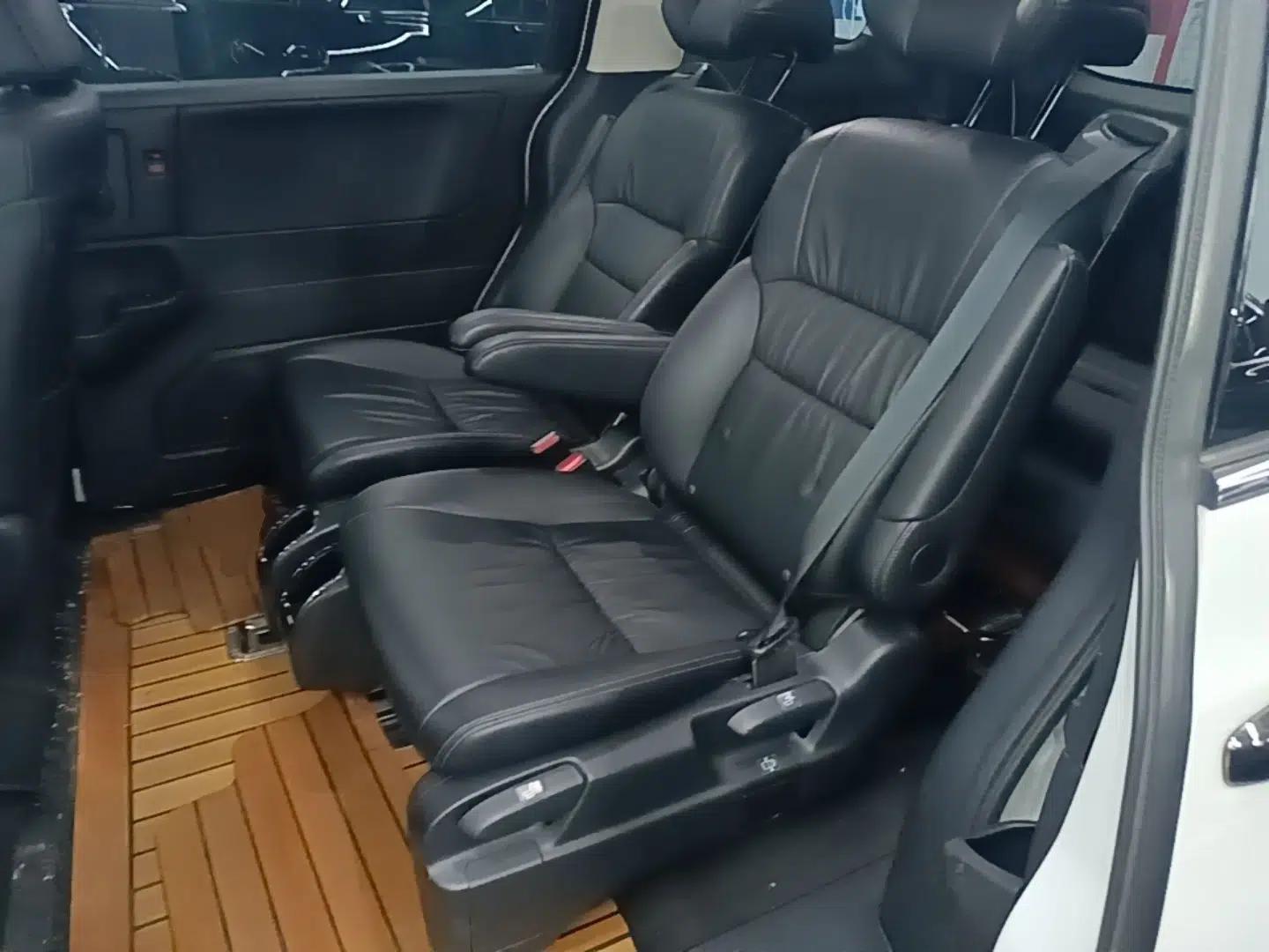 Honda Odyssey 2019 2.0L Rui·Smart Edition — миниатюра 20