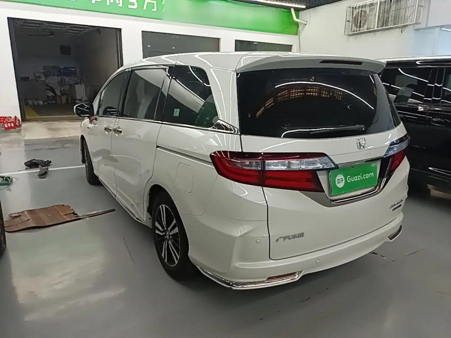 Honda Odyssey 2019 2.0L Rui·Smart Edition — миниатюра 4
