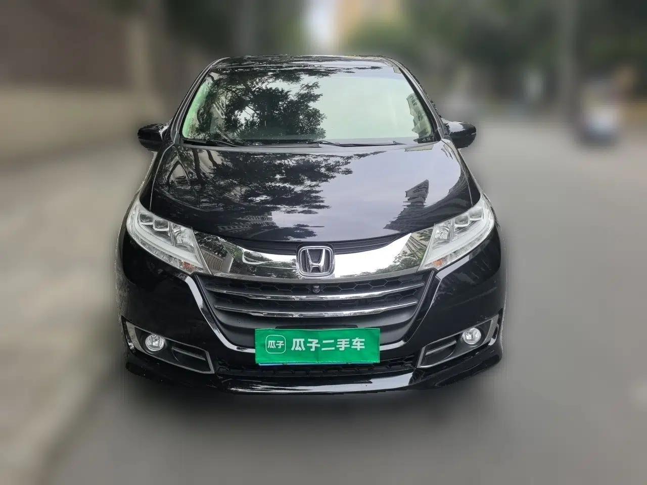 Honda Odyssey 2015 Revised Version 2.4L Supreme Edition — миниатюра 2