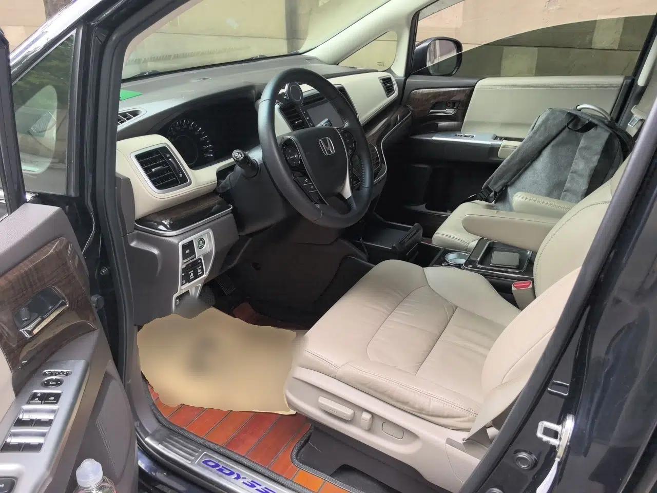 Honda Odyssey 2015 Revised Version 2.4L Supreme Edition — миниатюра 16