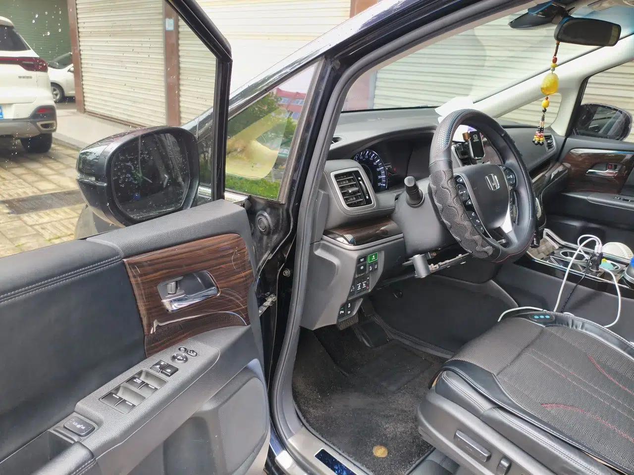 Honda Odyssey 2019 2.0L Rui·Smart Edition — миниатюра 16