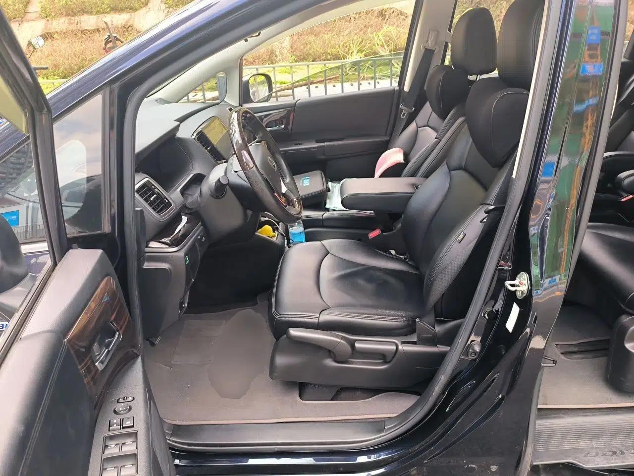 Honda Odyssey 2021 2.0L Rui·Comfort Edition — миниатюра 15