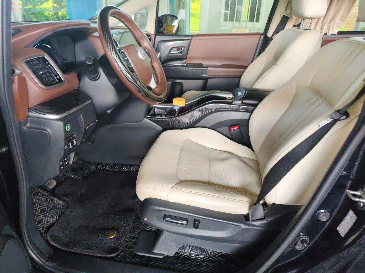 Honda Odyssey 2021 2.0L Rui·Comfort Edition — миниатюра 15
