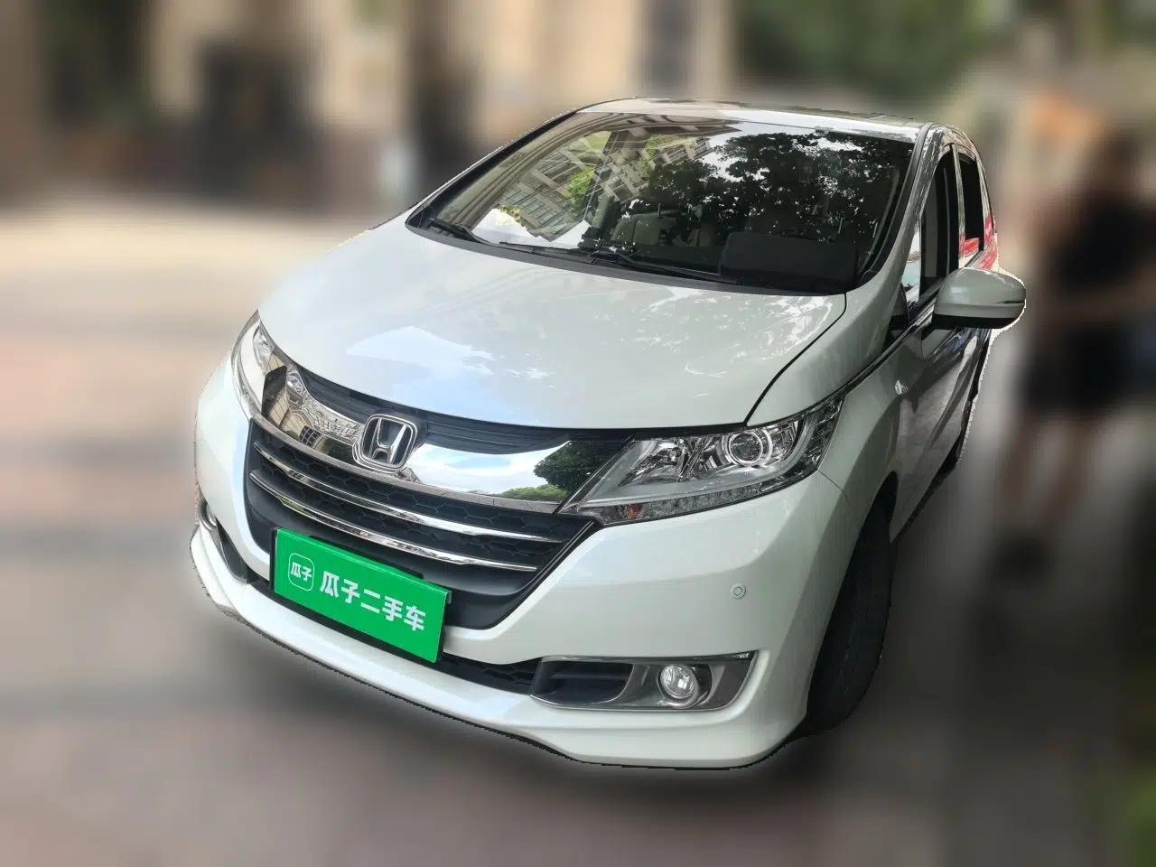 Honda Odyssey 2017 2.4L Luxury Edition — миниатюра 1