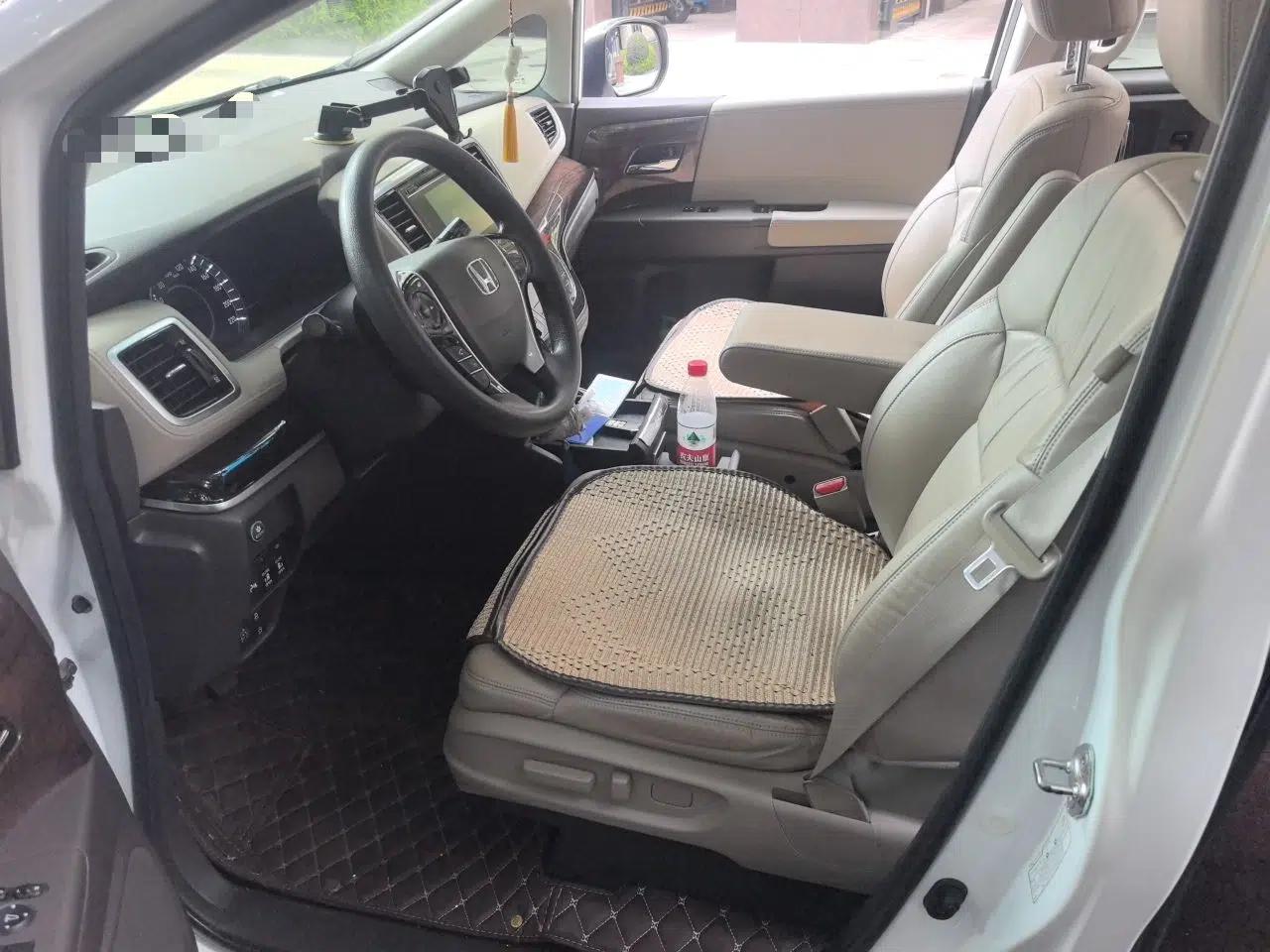 Honda Odyssey 2017 2.4L Luxury Edition — миниатюра 15