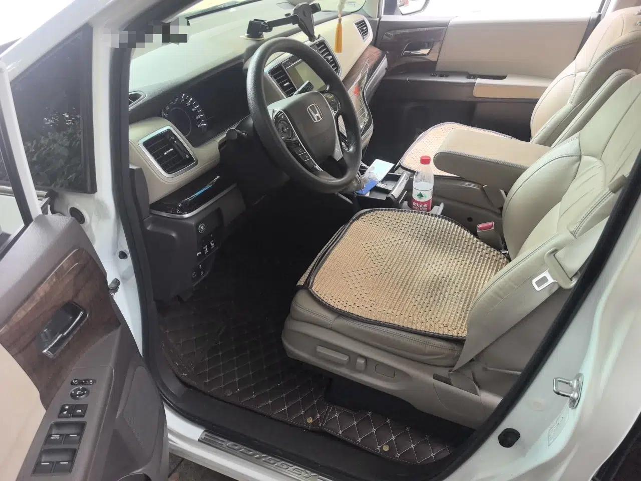 Honda Odyssey 2017 2.4L Luxury Edition — миниатюра 16