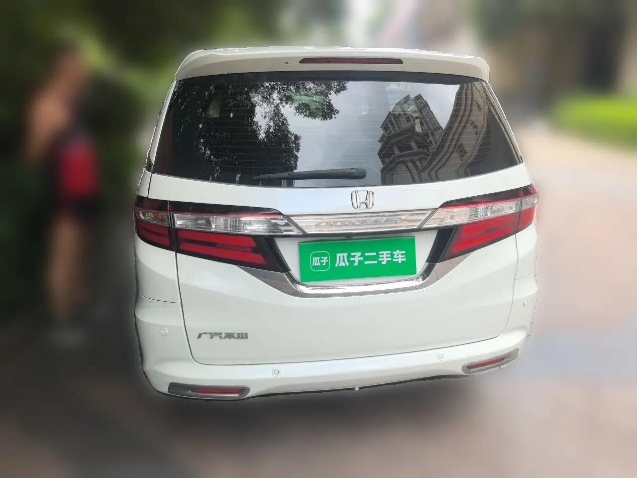Honda Odyssey 2017 2.4L Luxury Edition — миниатюра 5