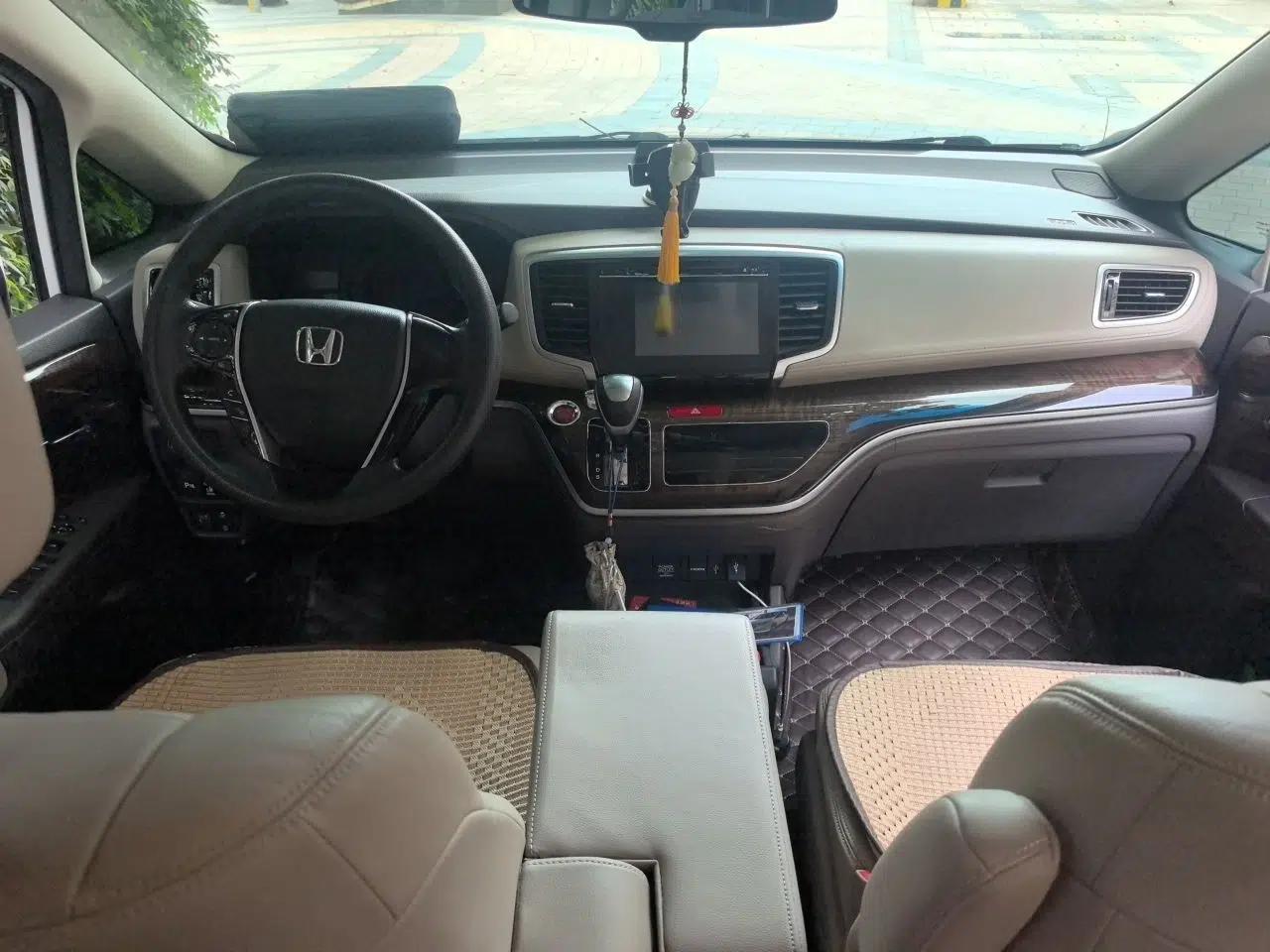 Honda Odyssey 2017 2.4L Luxury Edition — миниатюра 9
