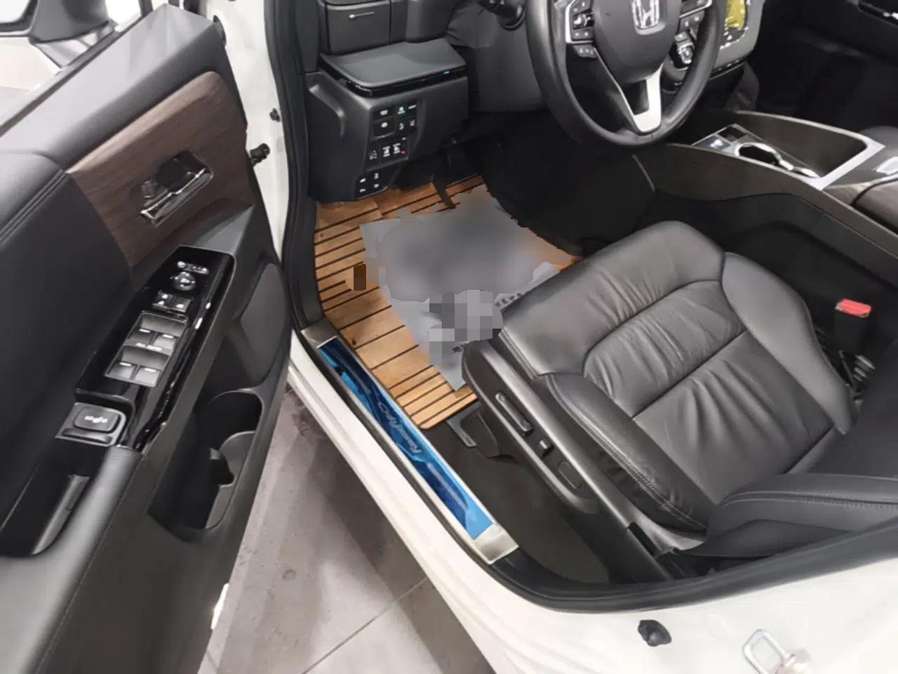 Honda Odyssey 2022 2.0L eHEV Sharp·Luxury Edition — миниатюра 23