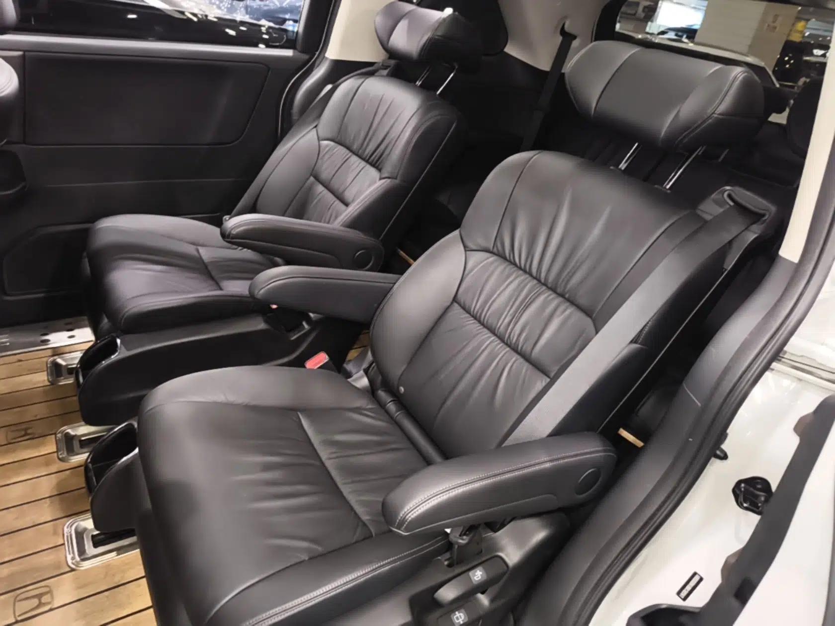 Honda Odyssey 2022 2.0L eHEV Sharp·Luxury Edition — миниатюра 25