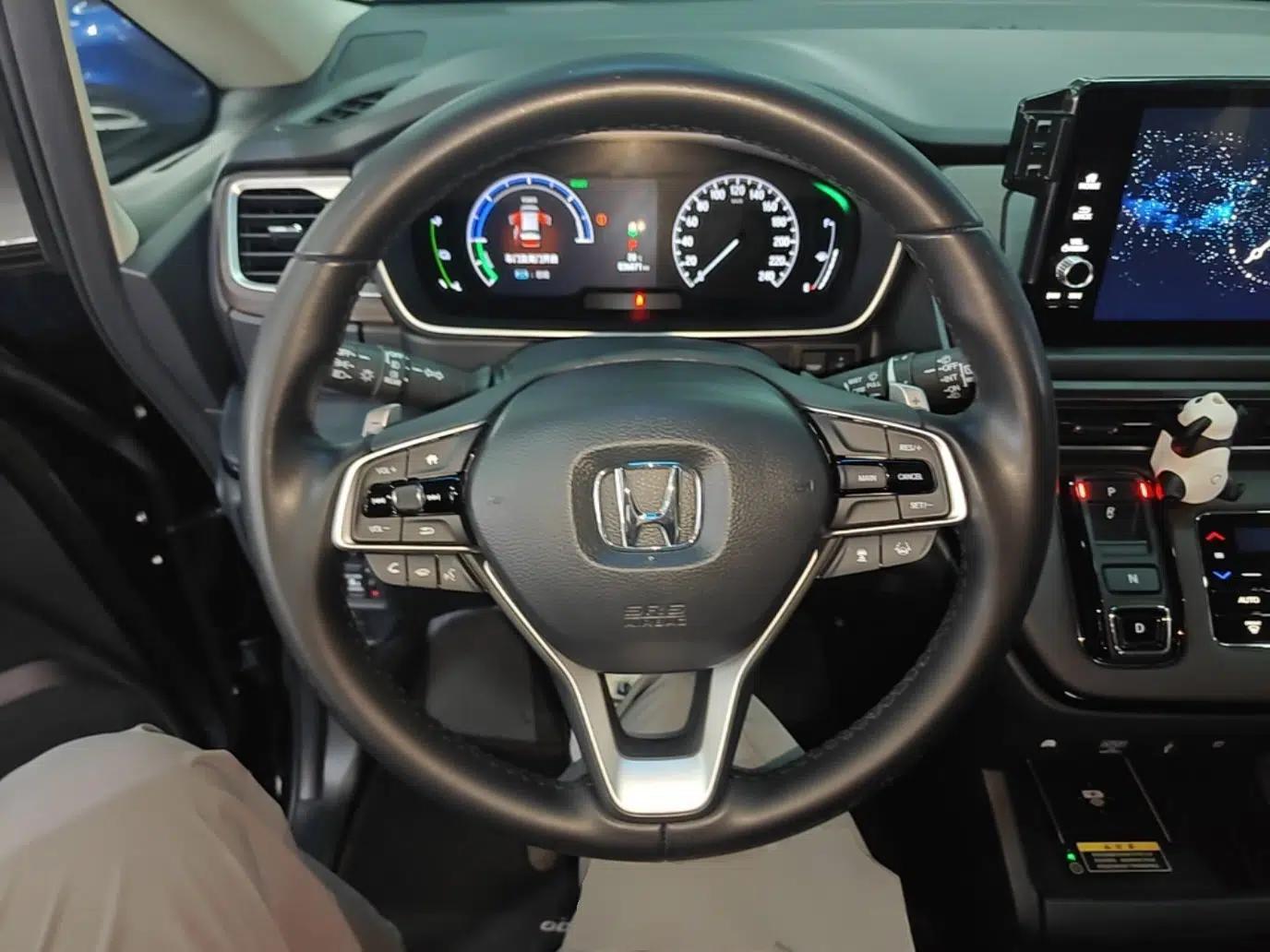 Honda Odyssey 2022 2.0L eHEV Sharp Enjoyment Edition — миниатюра 13