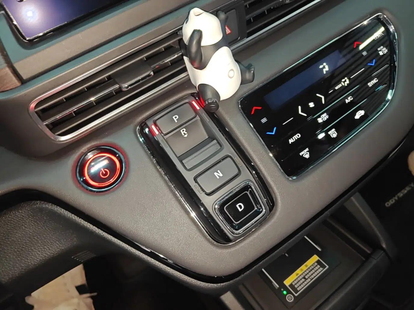 Honda Odyssey 2022 2.0L eHEV Sharp Enjoyment Edition — миниатюра 16
