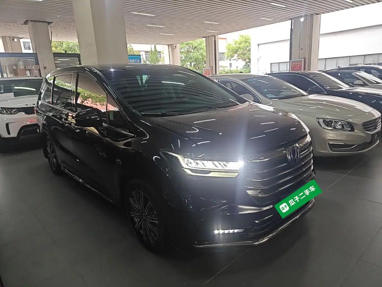 Honda Odyssey 2022 2.0L eHEV Sharp Enjoyment Edition — миниатюра 3