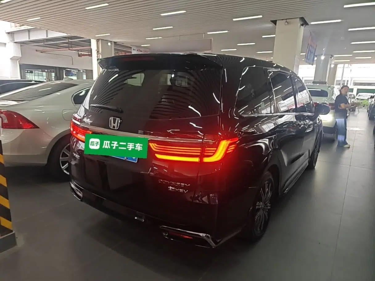 Honda Odyssey 2022 2.0L eHEV Sharp Enjoyment Edition — миниатюра 6