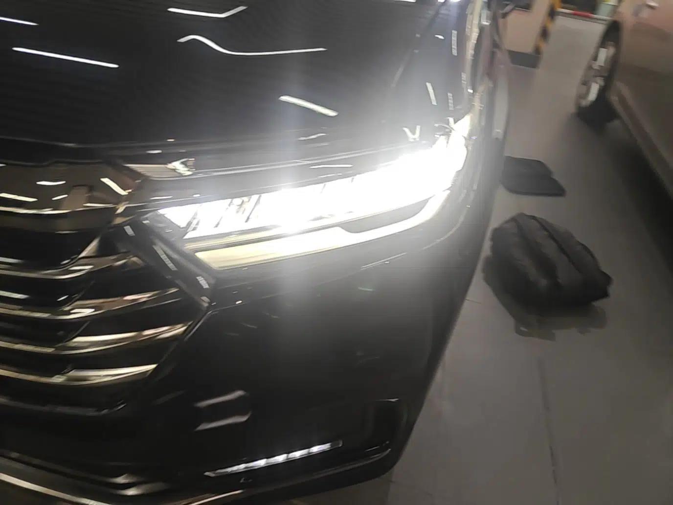 Honda Odyssey 2022 2.0L eHEV Sharp Enjoyment Edition — миниатюра 8