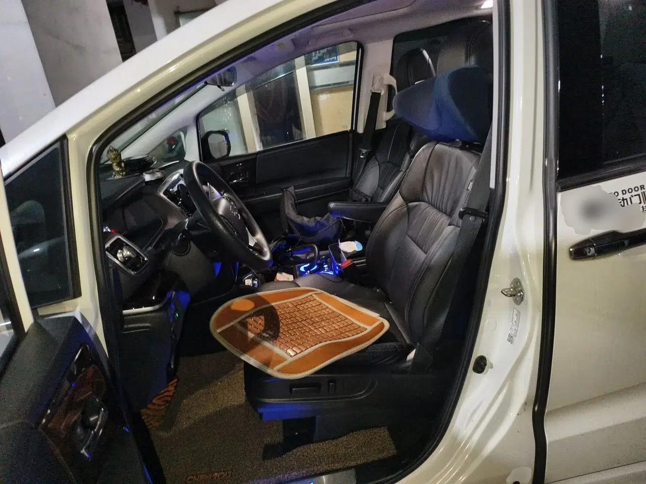 Honda Odyssey 2019 2.0L Rui·Smart Edition — миниатюра 15