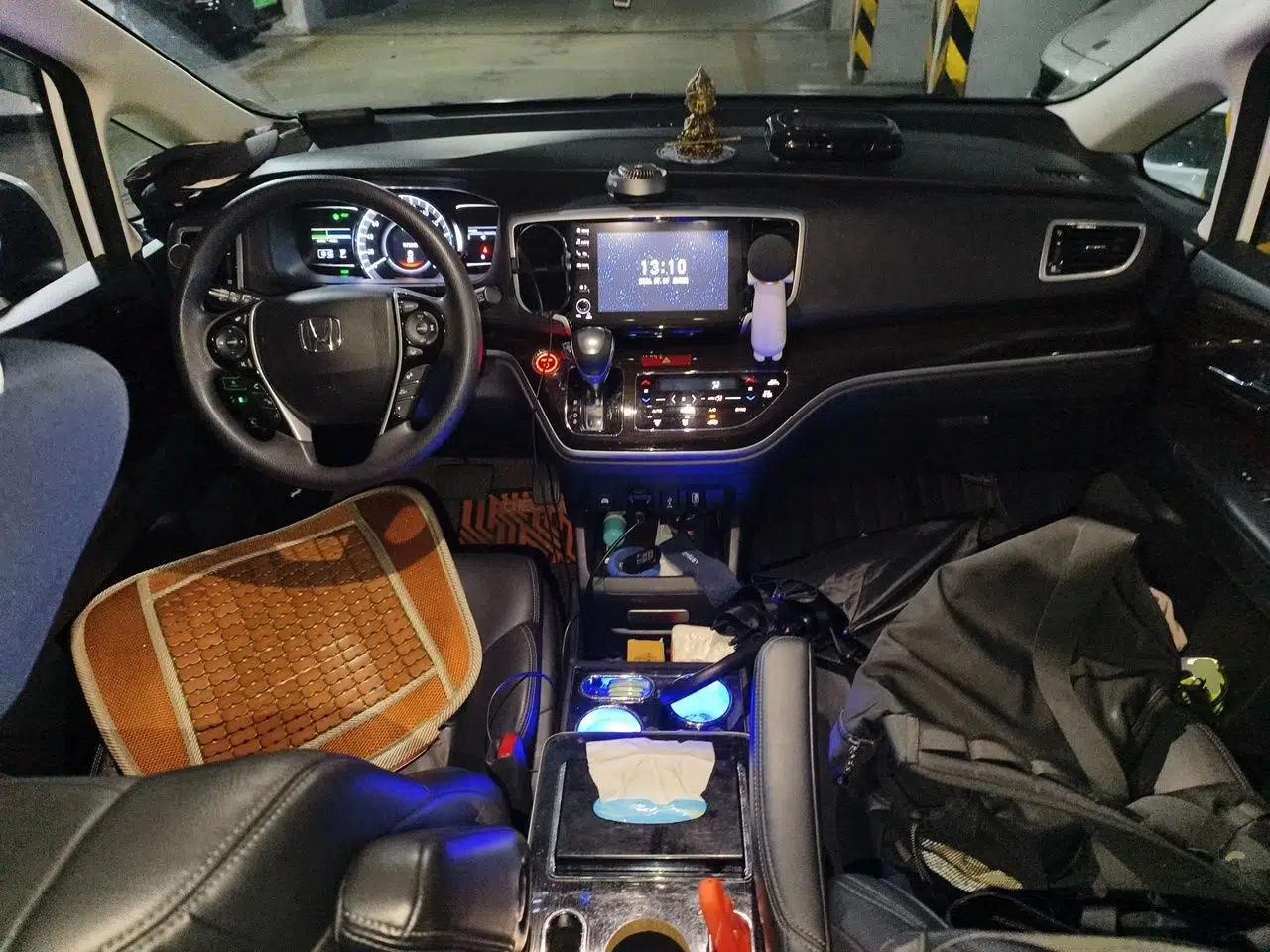 Honda Odyssey 2019 2.0L Rui·Smart Edition — миниатюра 9