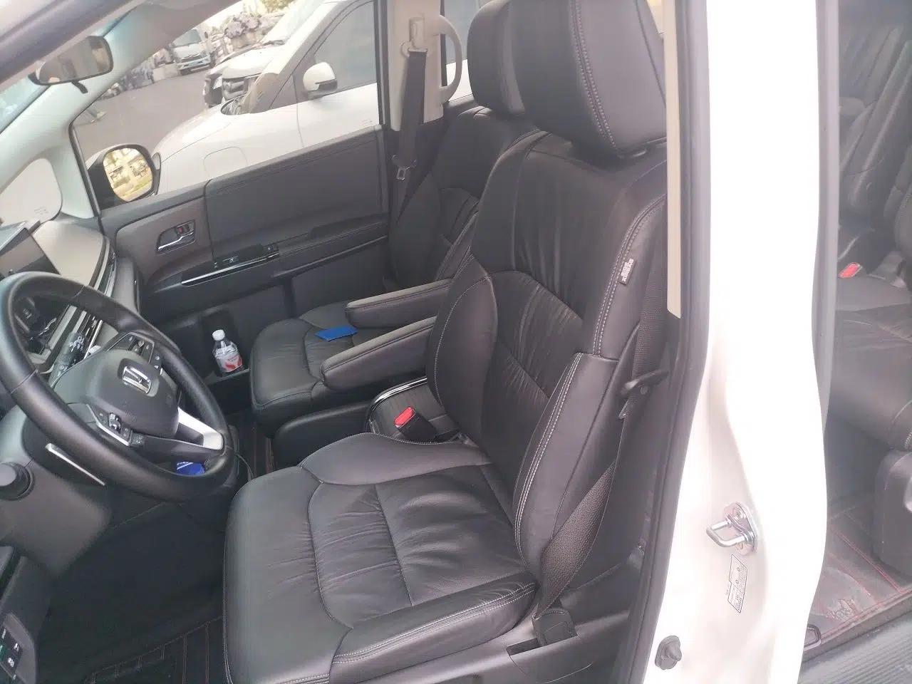 Honda Odyssey 2024 2.0L eHEV Sharp·Leading Edition — миниатюра 15