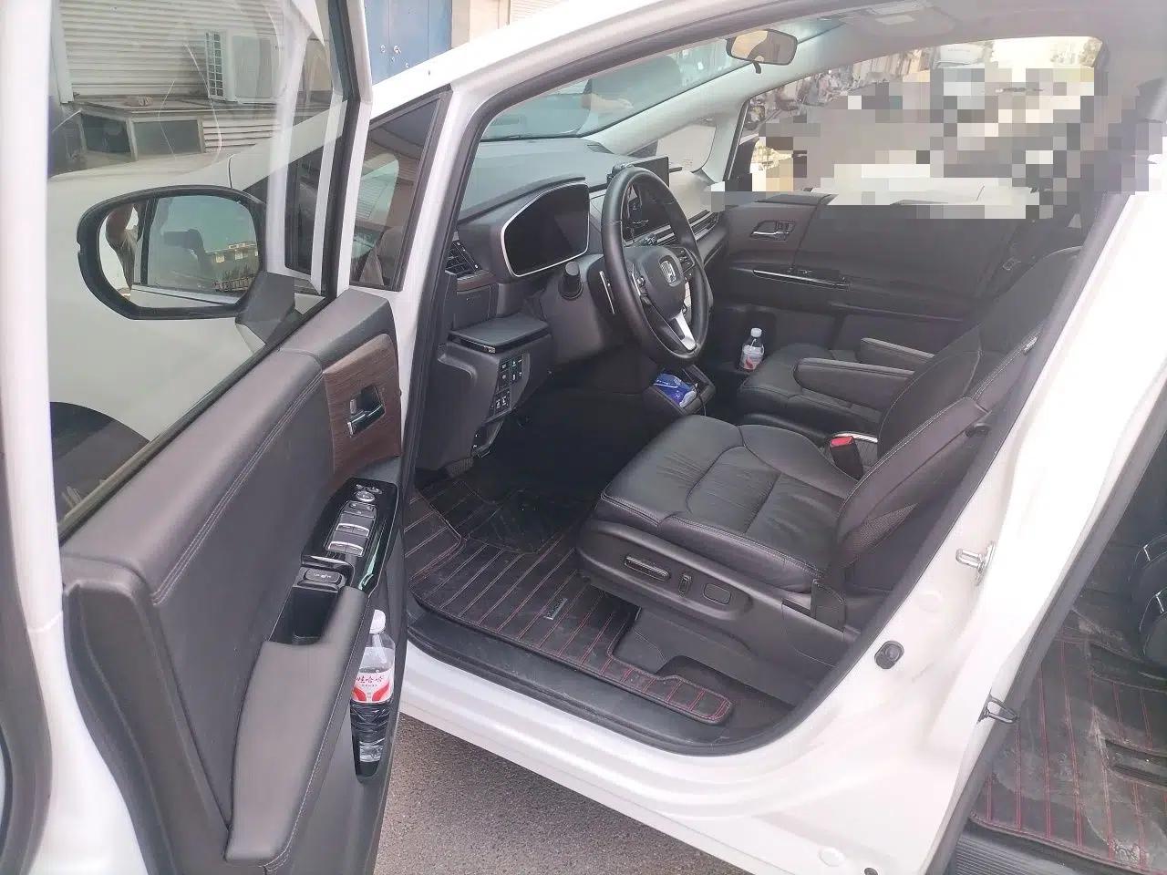 Honda Odyssey 2024 2.0L eHEV Sharp·Leading Edition — миниатюра 16