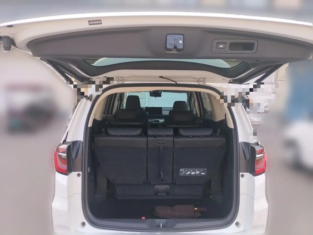 Honda Odyssey 2024 2.0L eHEV Sharp·Leading Edition — миниатюра 19