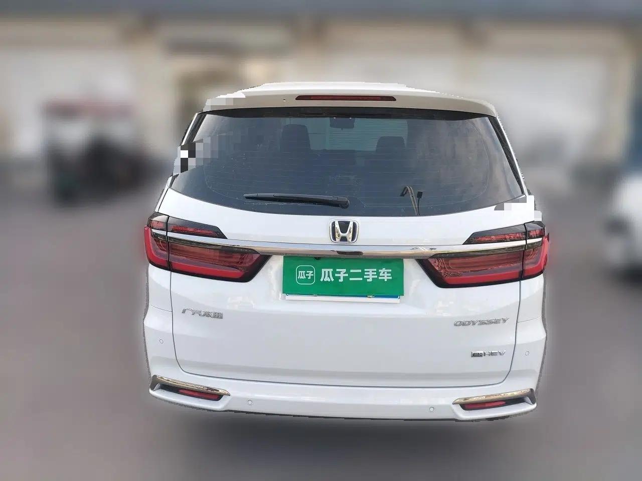 Honda Odyssey 2024 2.0L eHEV Sharp·Leading Edition — миниатюра 5