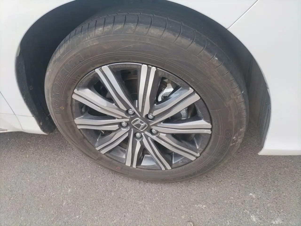 Honda Odyssey 2024 2.0L eHEV Sharp·Leading Edition — миниатюра 8