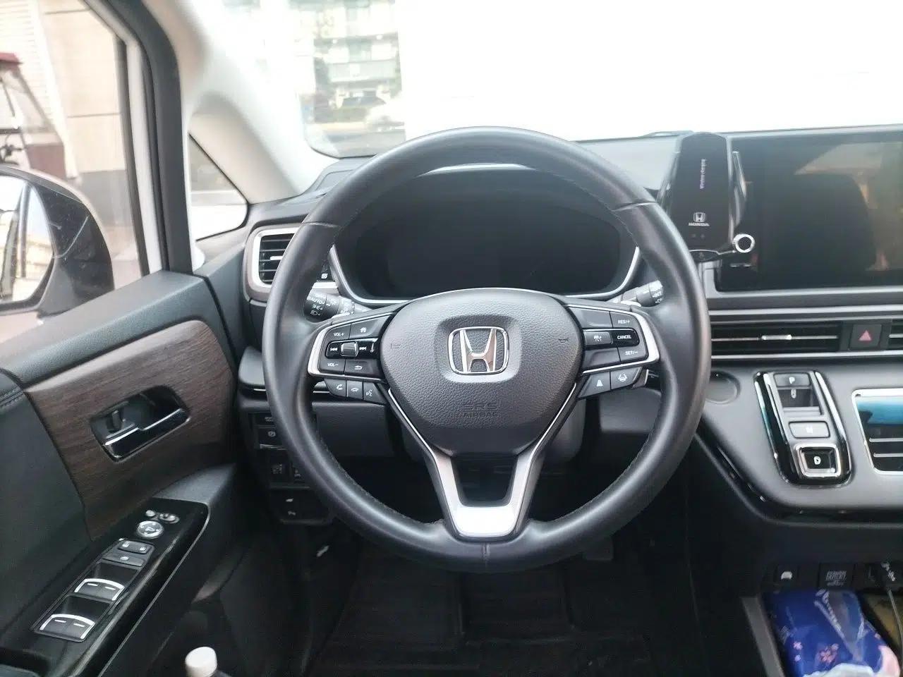 Honda Odyssey 2024 2.0L eHEV Sharp·Leading Edition — миниатюра 10
