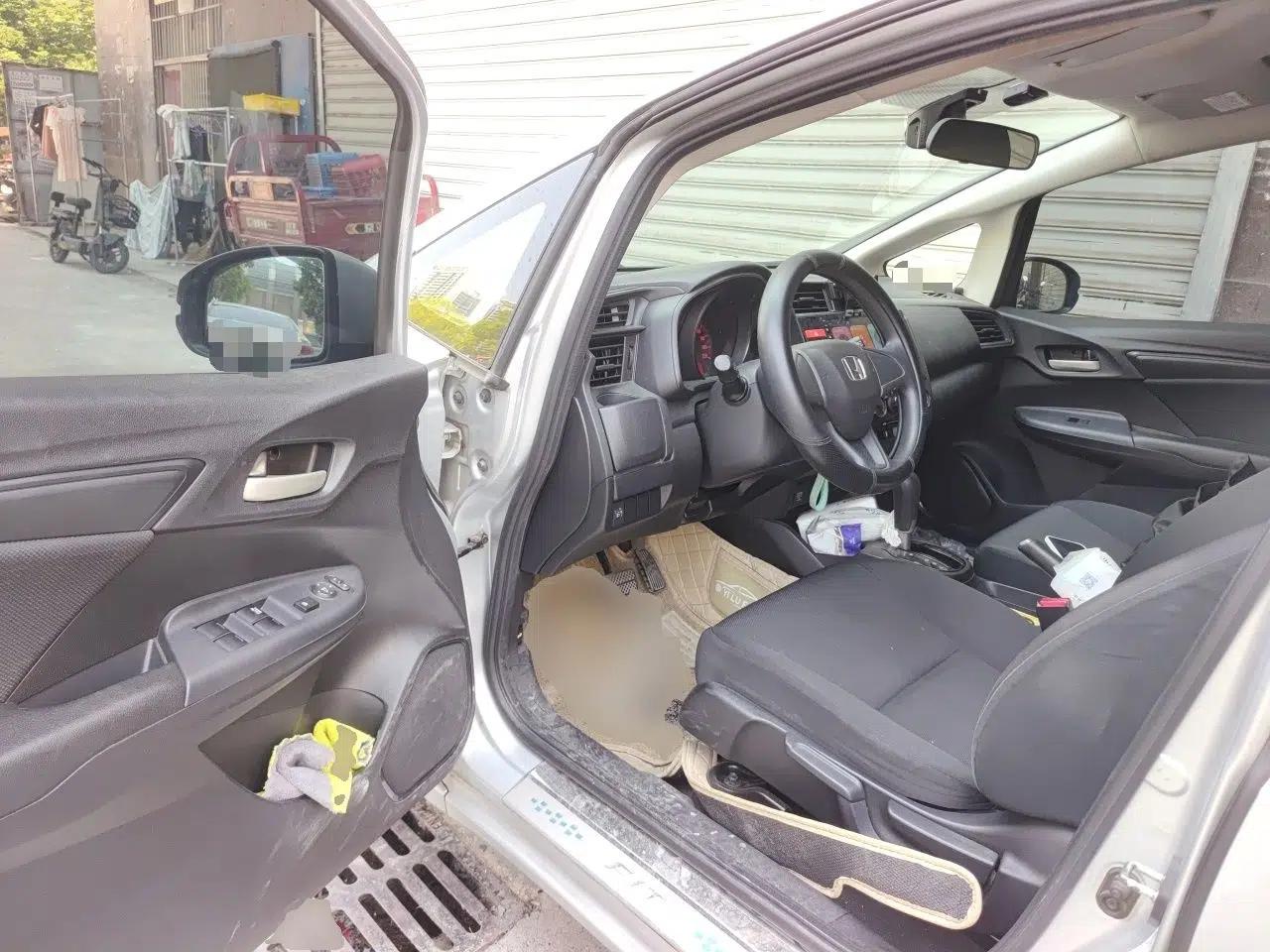 Honda Fit 2014 1.5L LX CVT Comfort Model — миниатюра 16