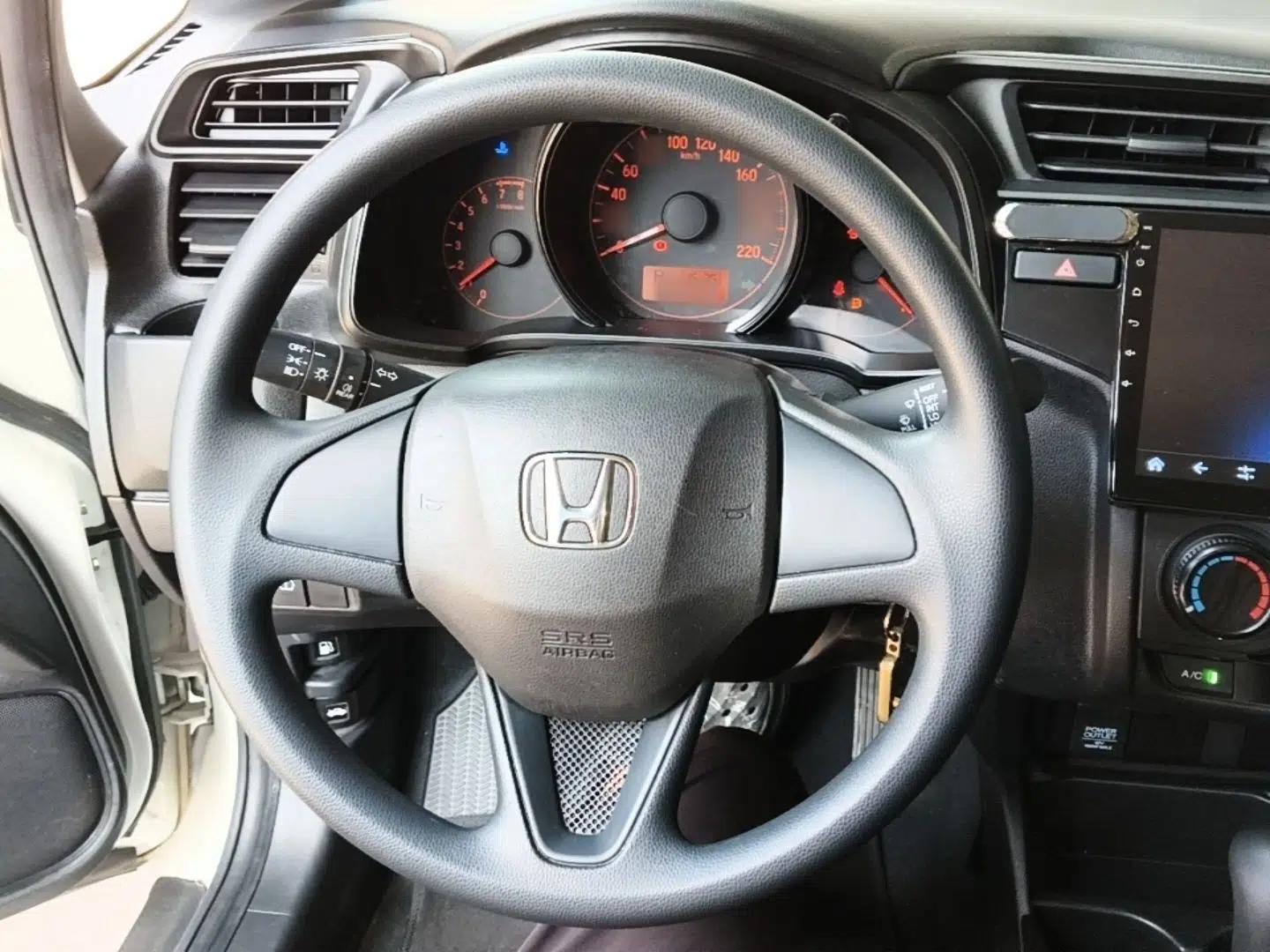Honda Fit 2020 1.5L CVT Comfort Version — миниатюра 18