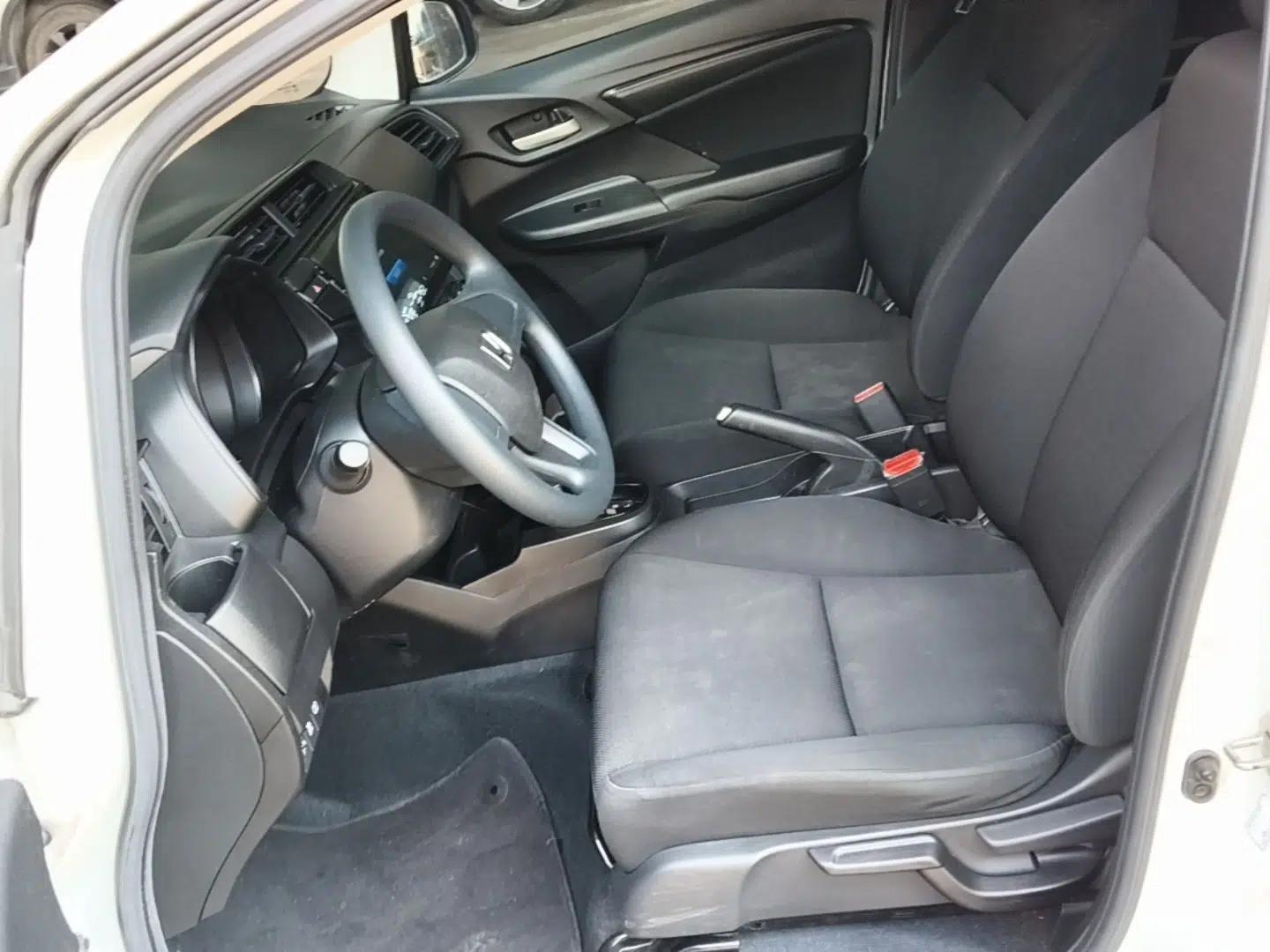 Honda Fit 2020 1.5L CVT Comfort Version — миниатюра 22