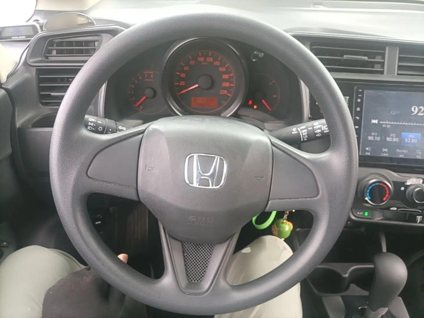 Honda Fit 2018 1.5L CVT Comfort Version — миниатюра 13