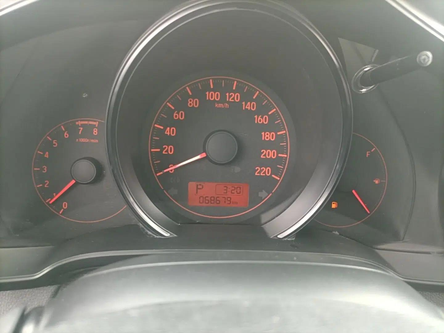 Honda Fit 2018 1.5L CVT Comfort Version — миниатюра 14