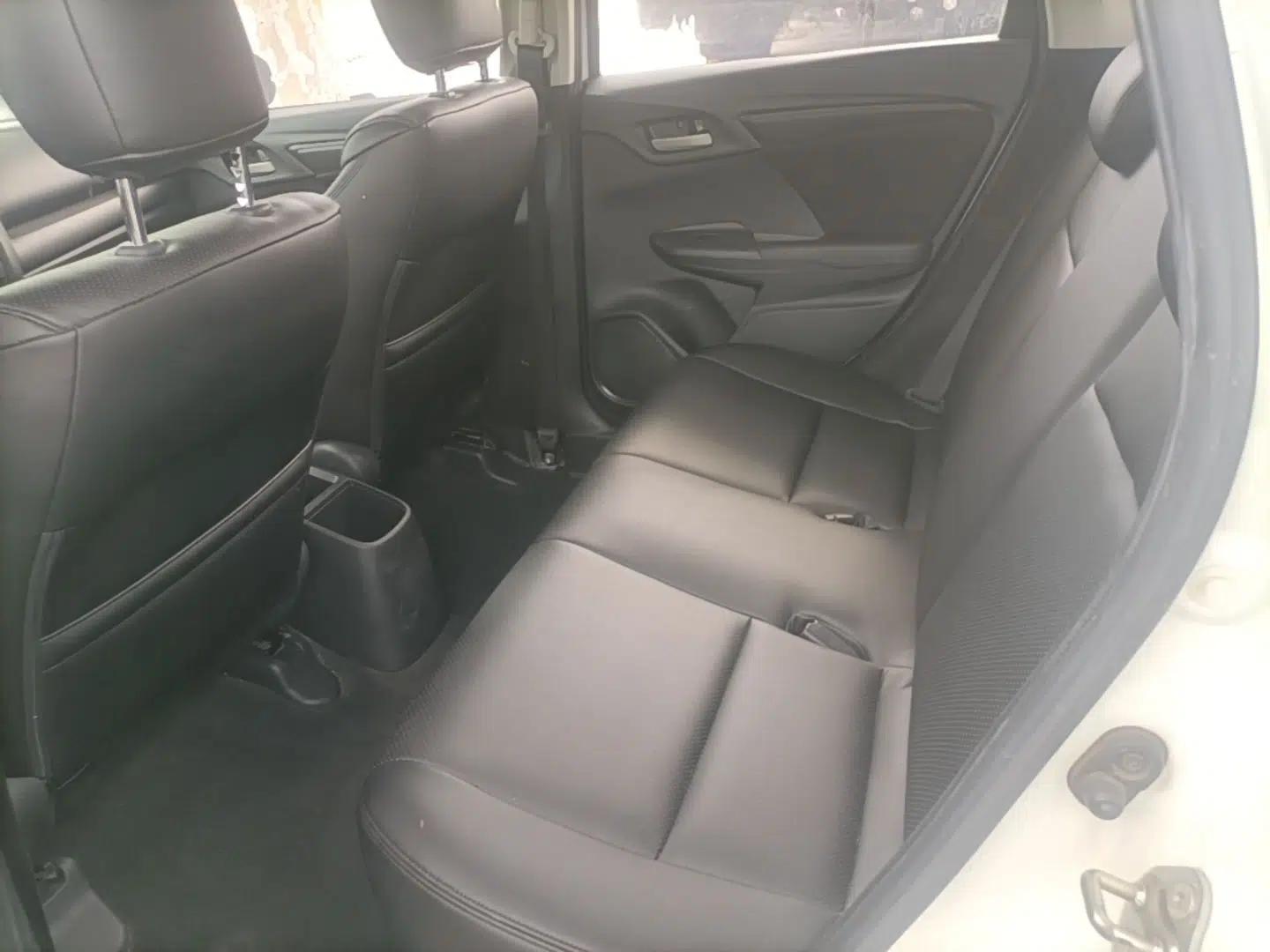 Honda Fit 2018 1.5L CVT Comfort Version — миниатюра 20