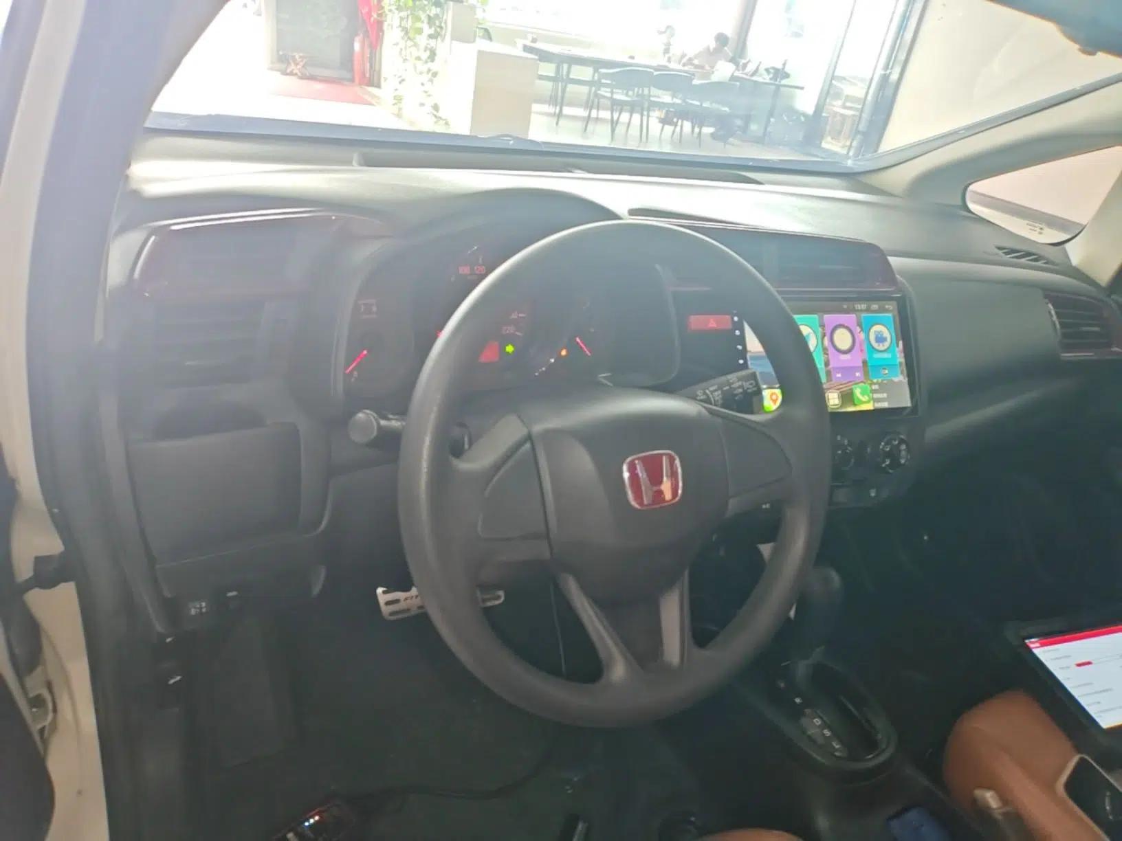 Honda Fit 2014 1.5L LX CVT Comfort Model — миниатюра 12