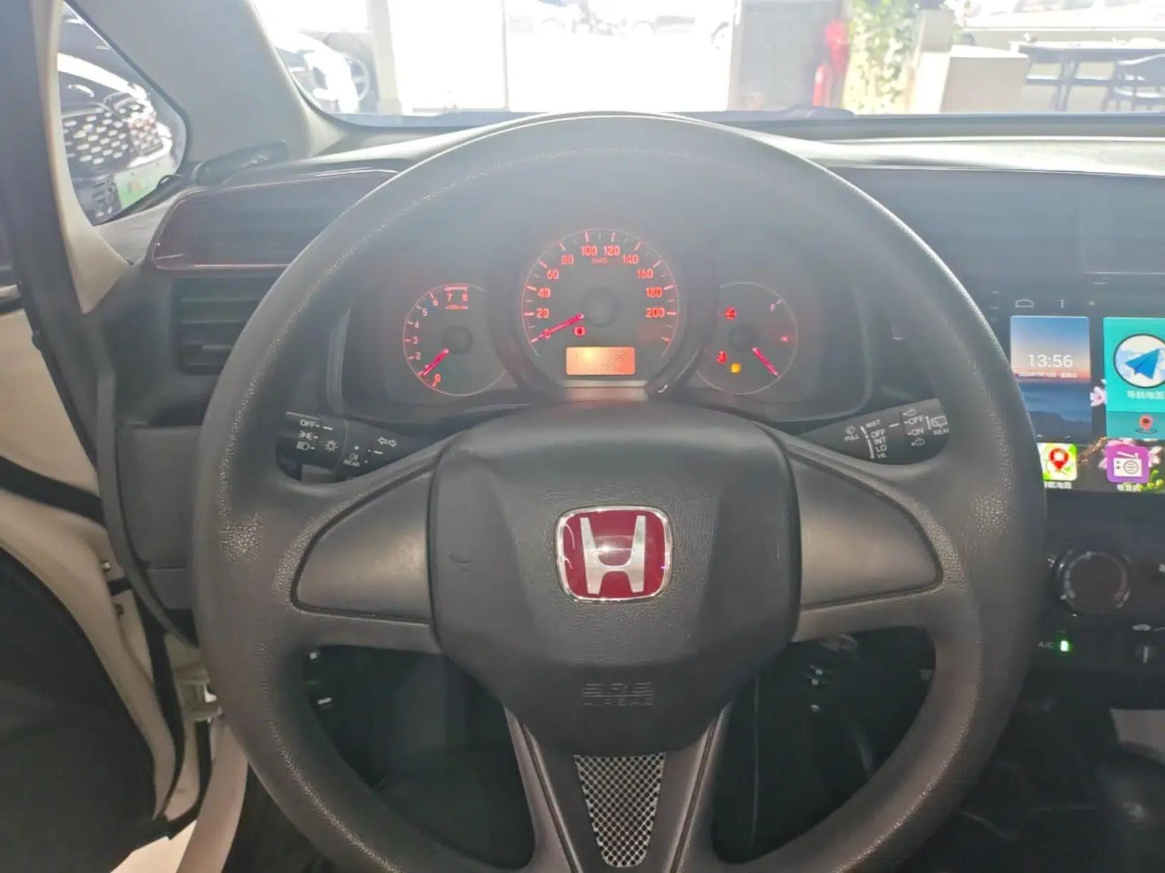 Honda Fit 2014 1.5L LX CVT Comfort Model — миниатюра 13