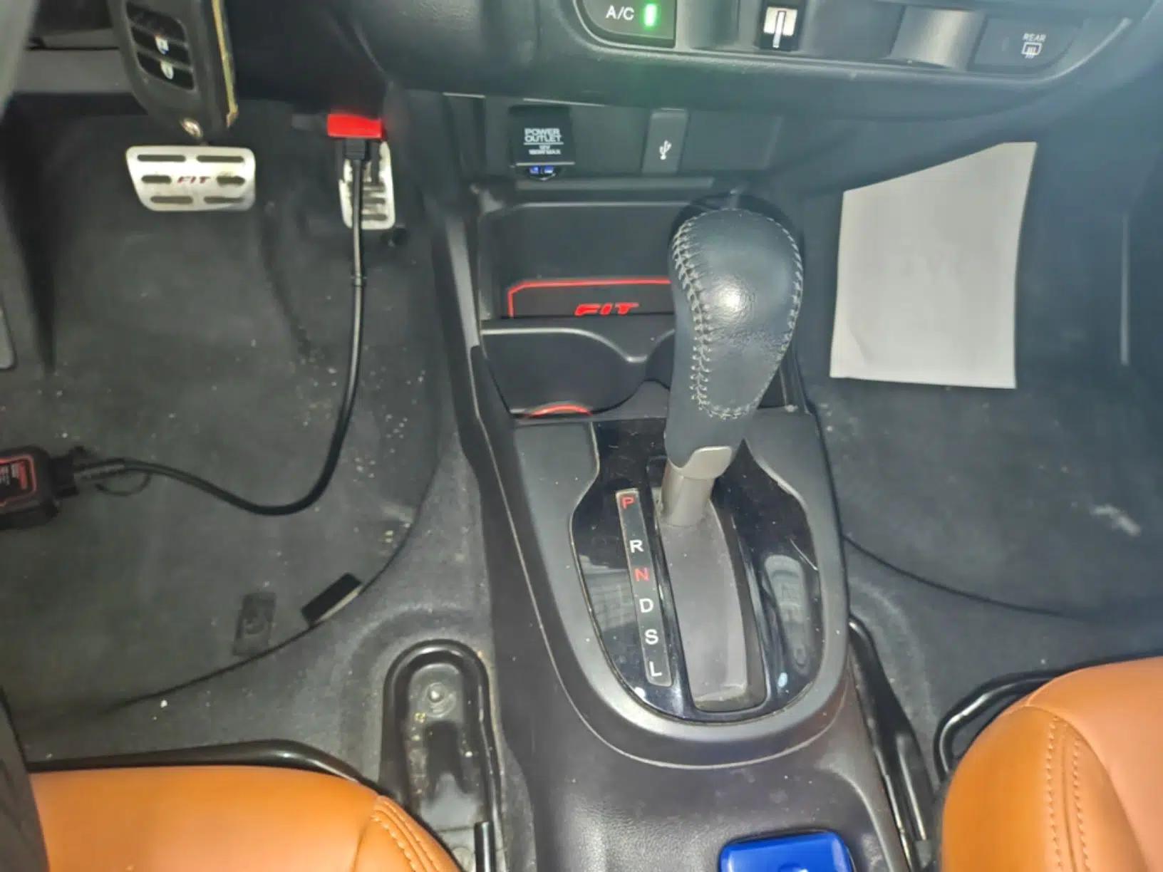 Honda Fit 2014 1.5L LX CVT Comfort Model — миниатюра 16