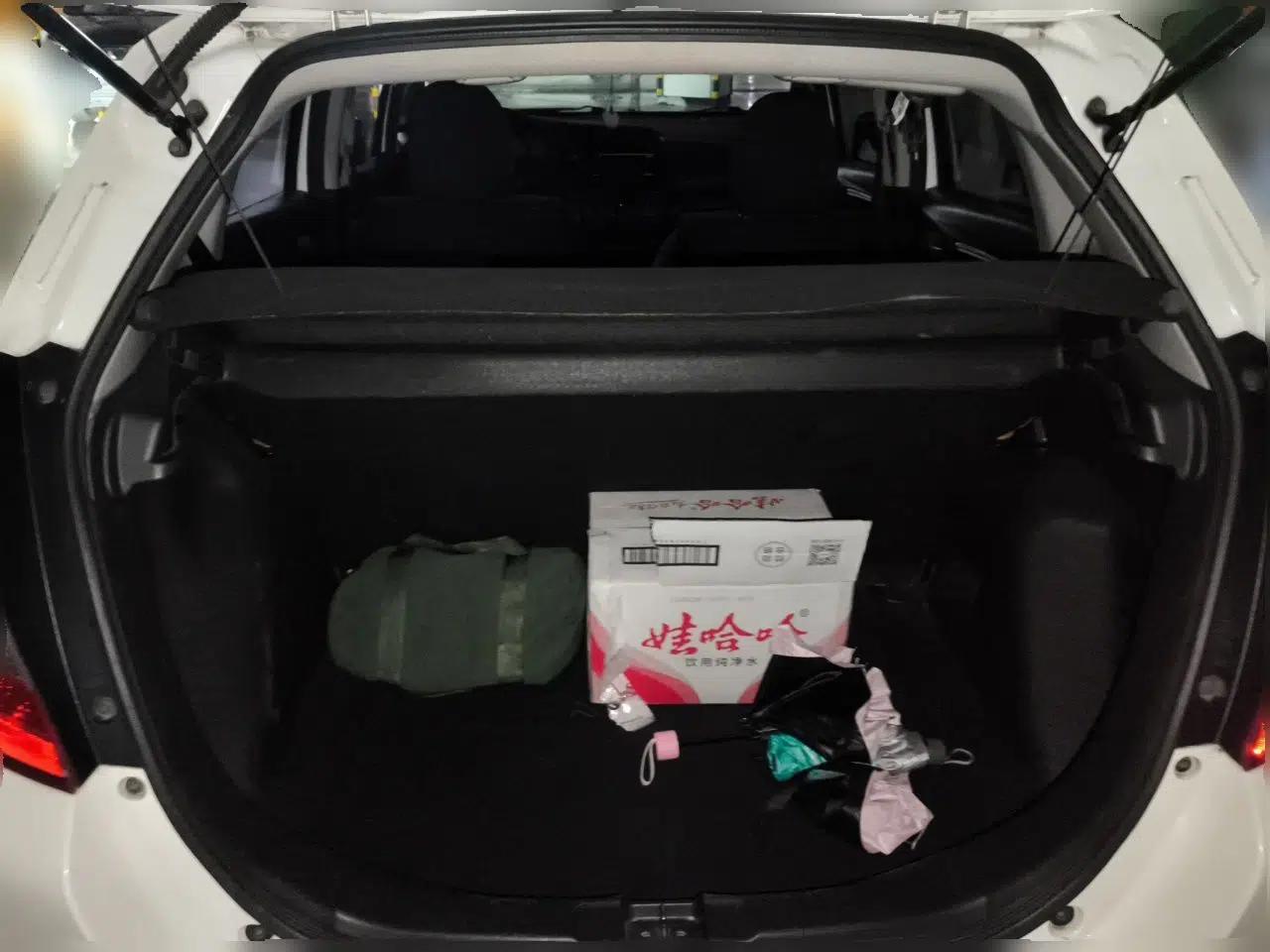 Honda Fit 2016 1.5L LX Manual Comfort Model — миниатюра 16