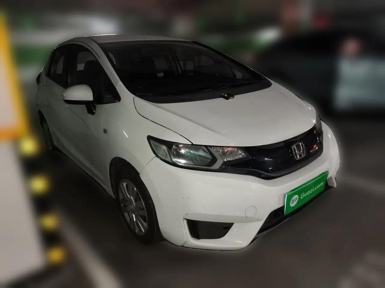 Honda Fit 2016 1.5L LX Manual Comfort Model — миниатюра 3