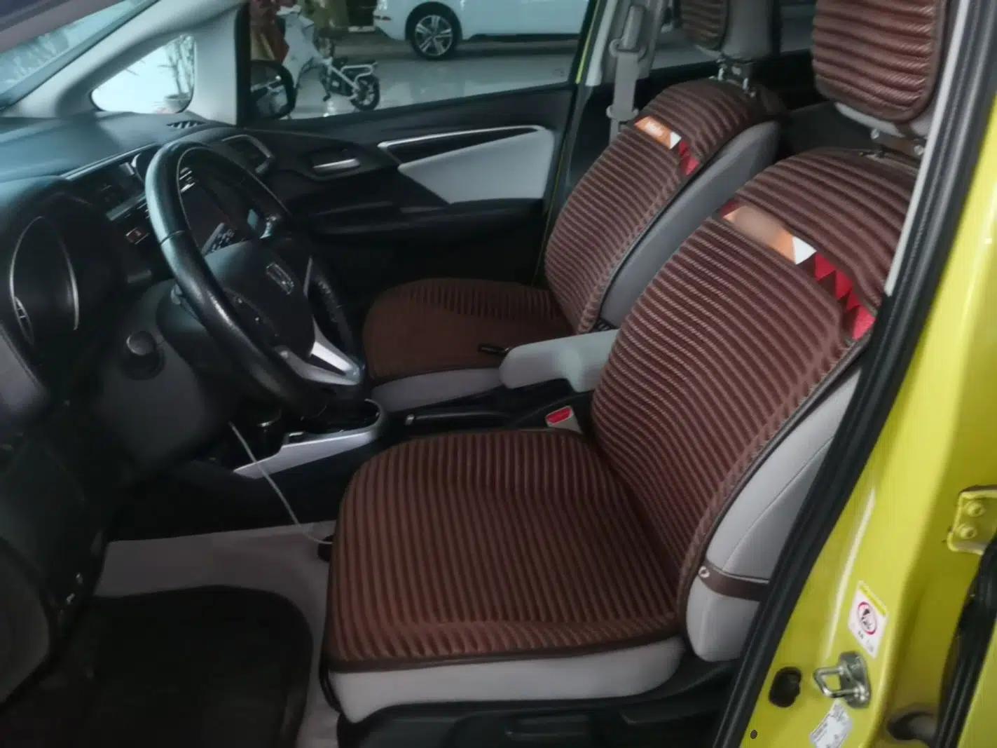 Honda Fit 2014 1.5L EXLI CVT Leading Model — миниатюра 17
