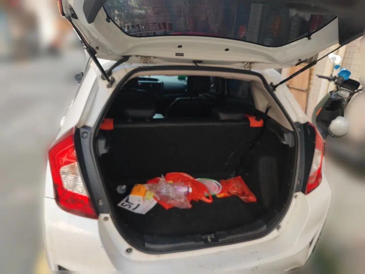 Honda Fit 2014 1.5L LX CVT Comfort Model — миниатюра 19