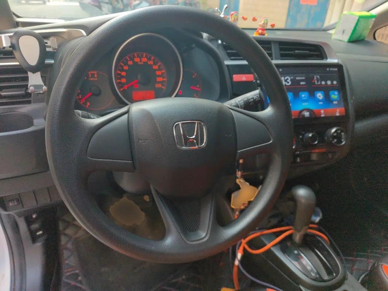 Honda Fit 2014 1.5L LX CVT Comfort Model — миниатюра 10