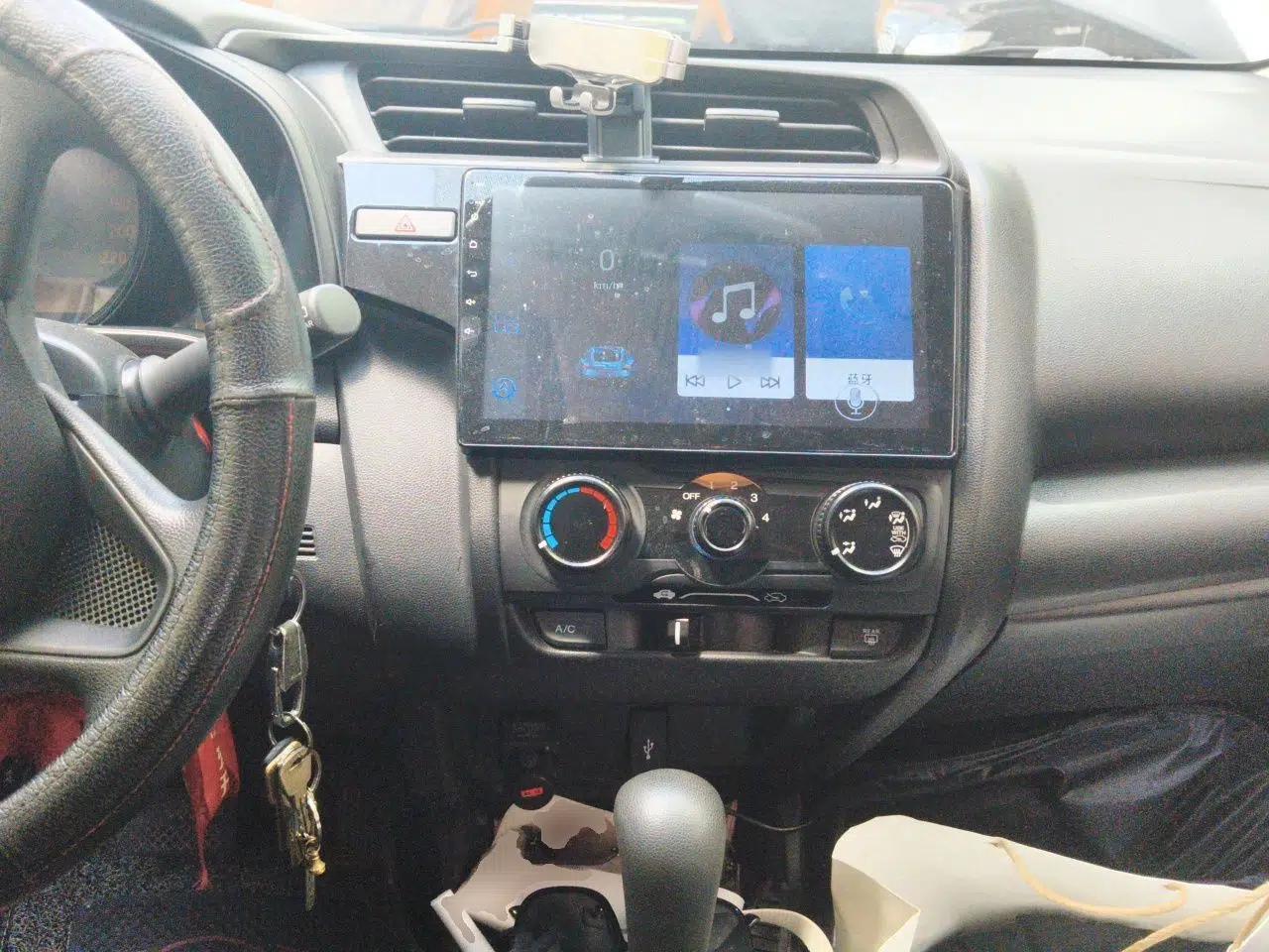 Honda Fit 2018 1.5L CVT Comfort Version — миниатюра 9