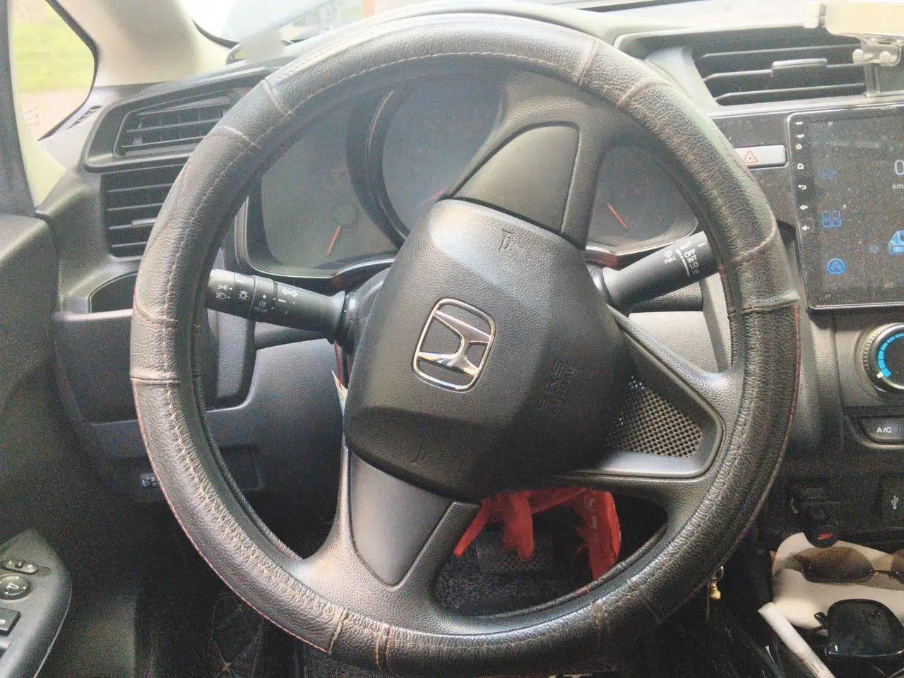 Honda Fit 2018 1.5L CVT Comfort Version — миниатюра 10