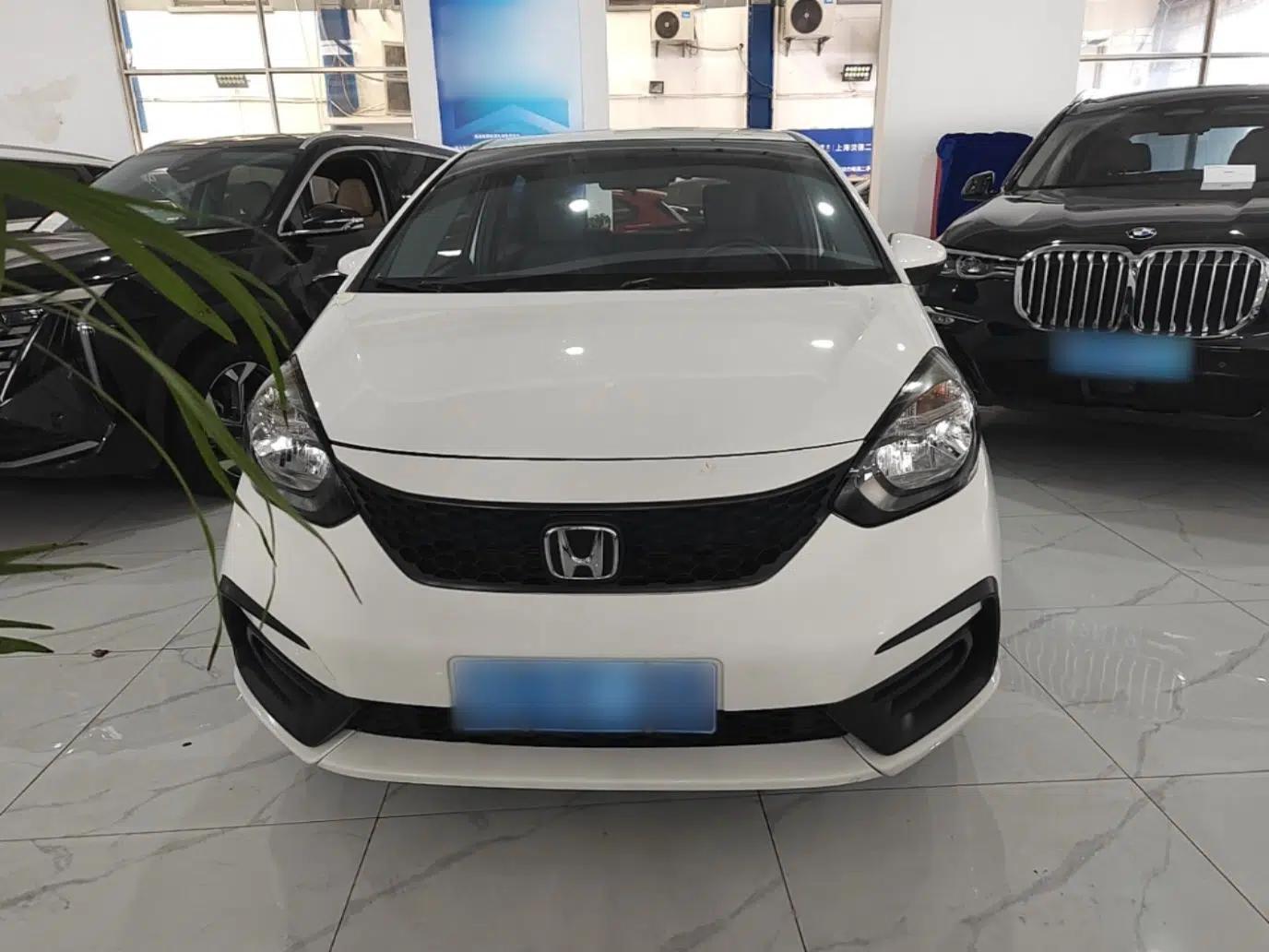 Honda Fit 2022 1.5L CVT Trendy Sunroof Edition — миниатюра 2