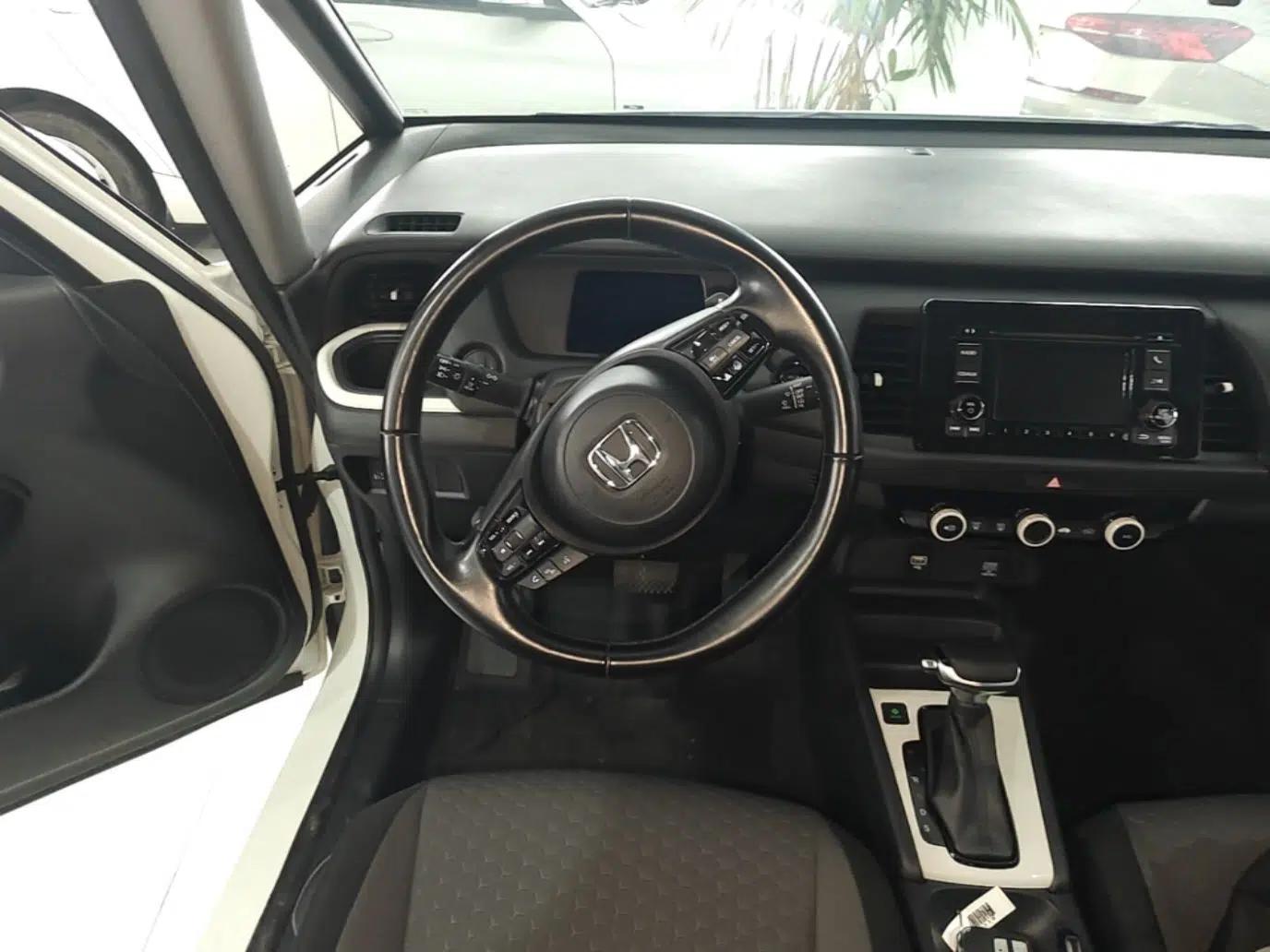 Honda Fit 2022 1.5L CVT Trendy Sunroof Edition — миниатюра 13