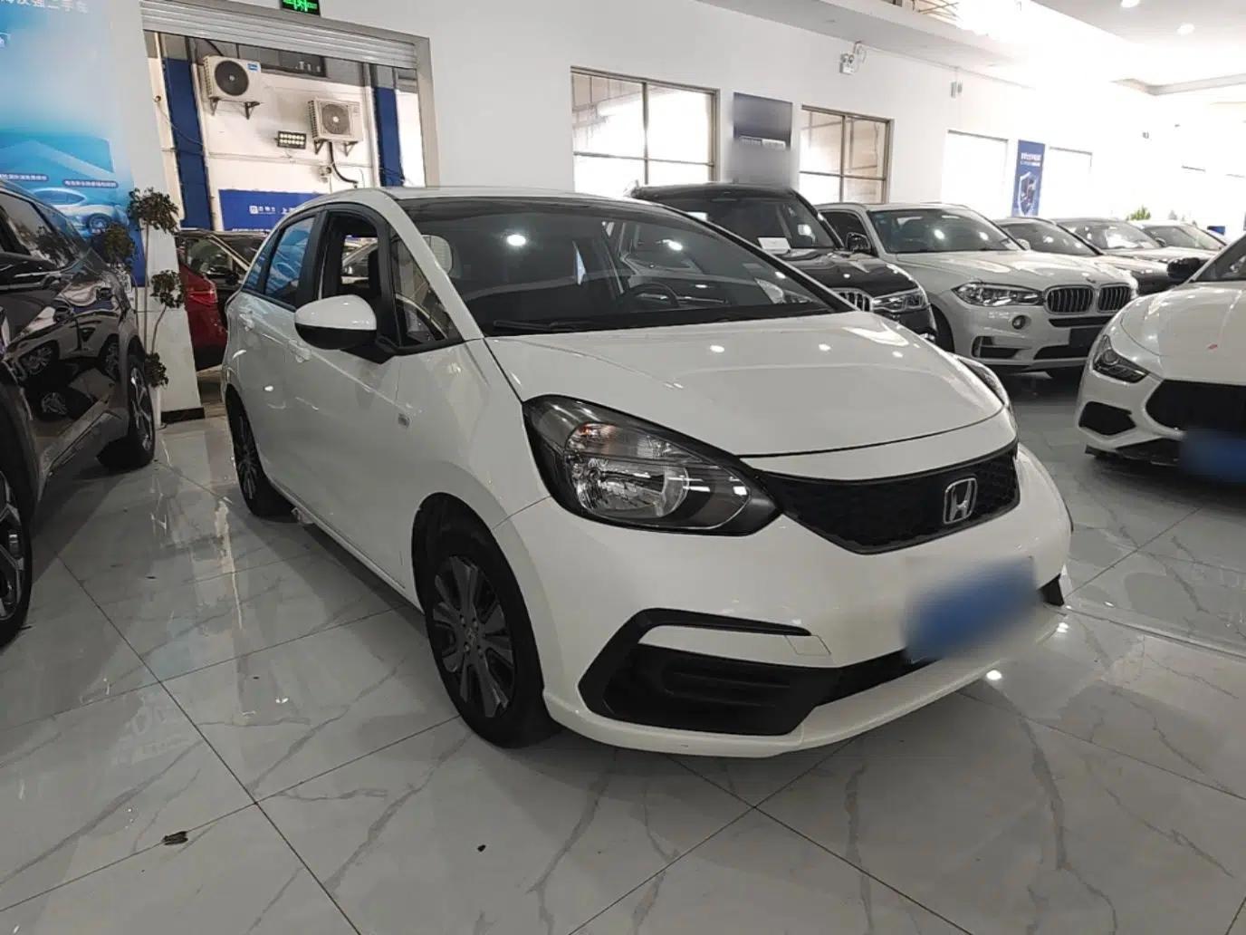 Honda Fit 2022 1.5L CVT Trendy Sunroof Edition — миниатюра 3