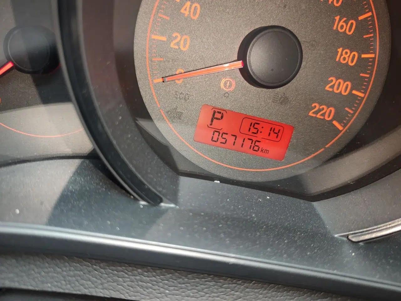 Honda Fit 2016 1.5L LX CVT Comfort Model — миниатюра 12