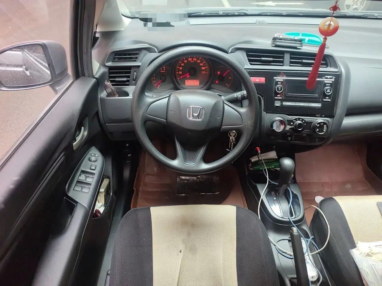 Honda Fit 2016 1.5L LX CVT Comfort Model — миниатюра 10